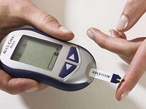 预防|糖尿病四个征兆你中几个6种天然降糖食物,坚持吃,预防糖尿病