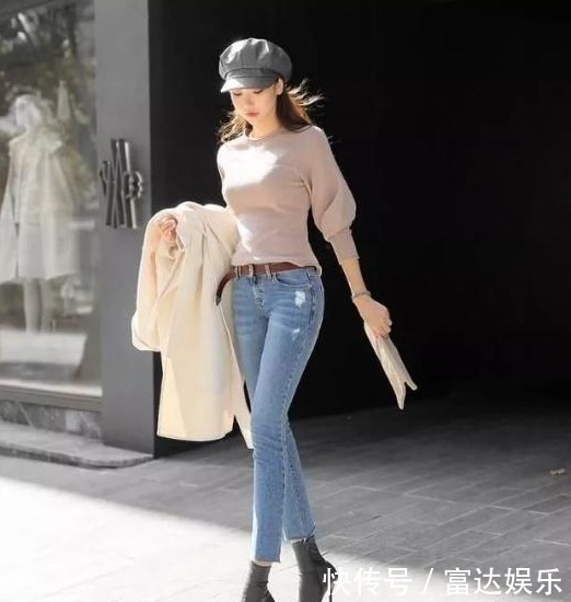 时尚街拍街上的时尚漂亮的小姐姐,牛仔裤一样可以很美!