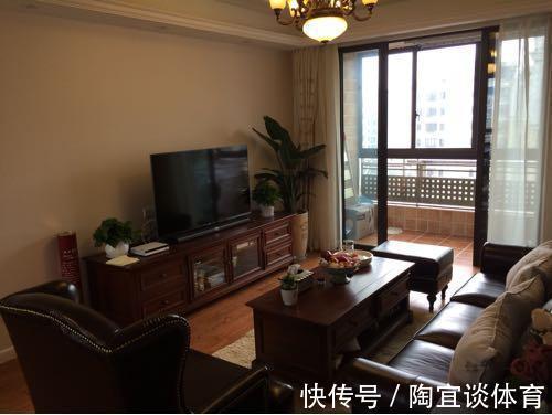 墙壁式|媳妇装新房,卫生间砌“半墙”,阳台成“绿森林”,被邻居赞爆了