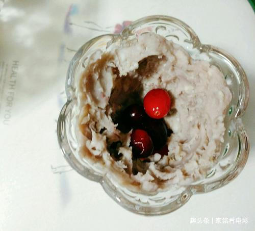 酸奶搭配芋泥,好看又好吃,关键是做法简单