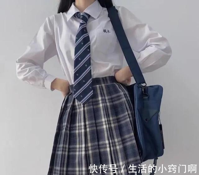 新青年|迪迦奥特曼成为知名杂志封面!网友却怒斥这是文化渗透和跪日!