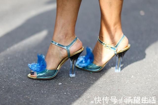 实体|又一中国“鞋王”诞生!9000家店卖1亿双 只因常喊“清仓大甩卖”