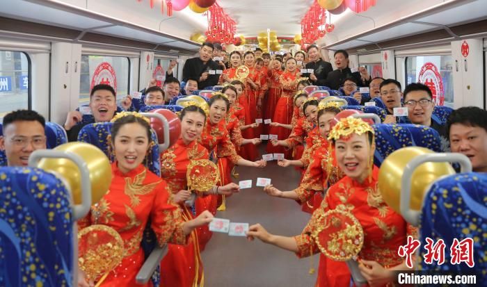 集体婚礼|520,这群“老铁”的集体婚礼很甜