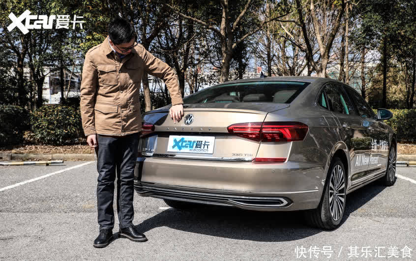 咋样高情商聊天,高情商聊天技巧:掌握这些秘诀,轻松打开话题,让对话更愉快!