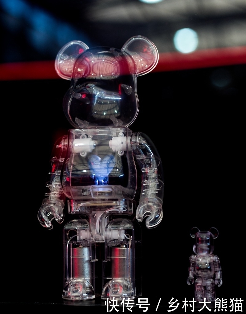 发售|冠希一周三次晒「同款纹身」积木熊！难道是要发售的节奏？