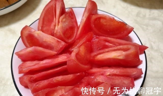宝妈|一家三口的晚餐,半小时搞定,晒朋友圈,网友:家的味道,真香
