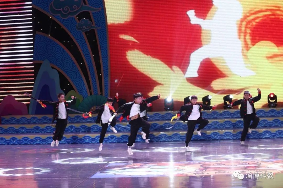 大幕拉開！2022跨年盛典開啟錄制！一起為孩子們加油！