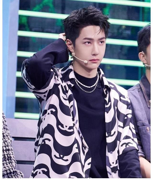 |粉丝抵制了个笑话,王一博赵丽颖二搭已定