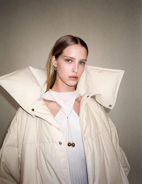 做一个穿羽绒服好看的人