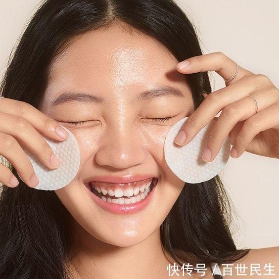 眼霜到底怎么用专家教你眼霜保养要点,别跟8成女生犯同样的错