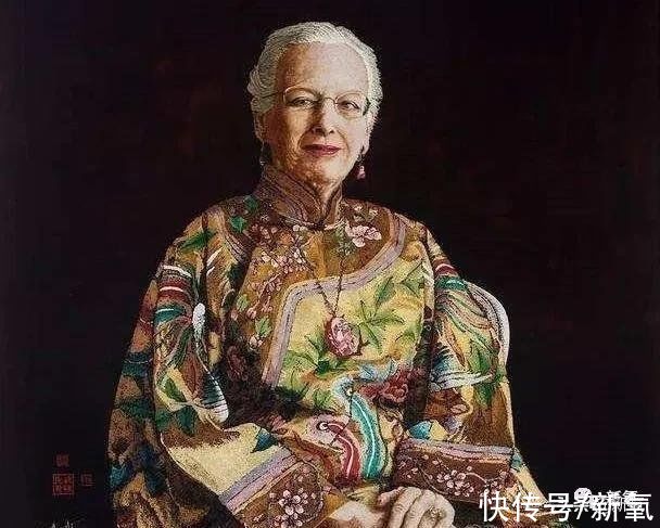 英国女王！从来没见过这么酷的女王