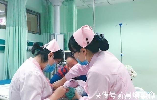 浩浩|4岁男孩掉入油锅,奶奶的行为救了孙子,医生称赞:平时没少看书