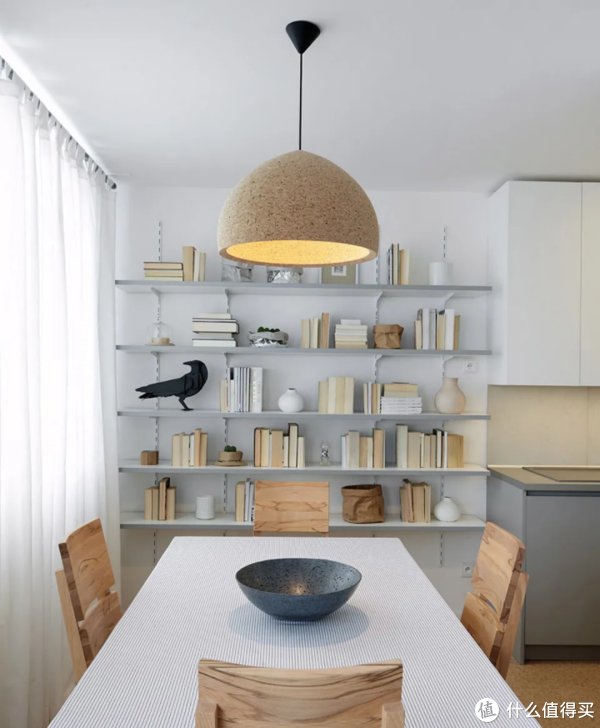 抽屉|学会这5个小户型隐藏的收纳空间!居家收纳量激增,小家整洁又清爽!