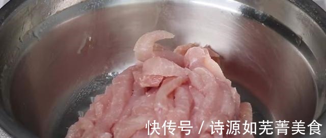 脆嫩|炒蒜苔里时,切记不要直接下锅,多加2步,出锅脆嫩又入味太香了!