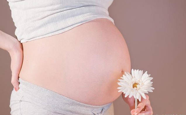 孕妈妈的肚脐|孕妇的肚脐眼隐藏了幸福指数?若肚脐是这个状态,真是让人羡慕