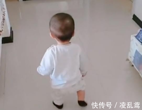 秘密书|宝宝困了要自己睡觉,爸爸跟着回房,看完服气:丈母娘厉害