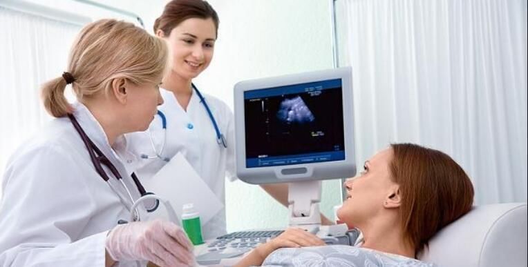 产检|老公陪老婆产检,医生故意把老公支走,之后孕妈对医生感激不尽