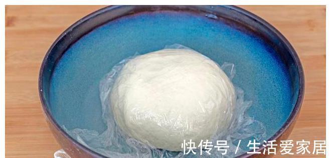 平底锅|正宗葱花饼教程，全程秘诀小技巧，保证酥软又多层，放凉也不硬！