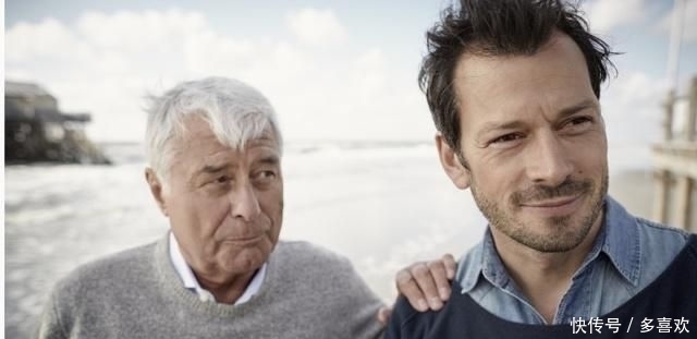 美国研究:长寿关键因素,与烟酒无关,也不是运动,就简单2个字