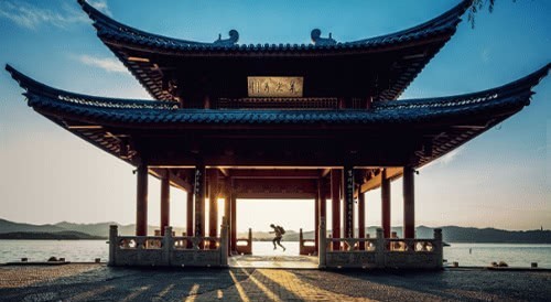 康熙皇帝|中国最“理直气壮”的错别字:康熙写错2个,却流传千古