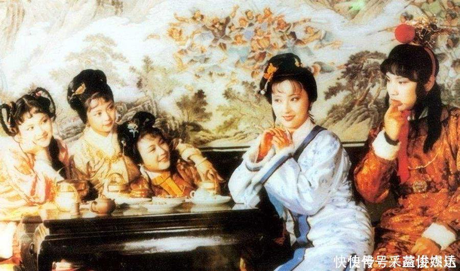 李纨一句戏言,贾家已经出了一个王妃,可是贾元春明明是皇妃