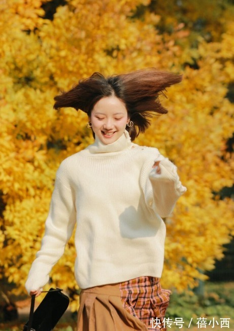 裙装|放弃烂大街的针织衫+牛仔裤吧,今年尝试裙装搭配,体面还优雅