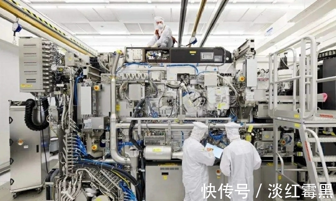 芯片|比原子弹还难造的光刻机,全世界仅俩国家掌握技术,有这么难造?