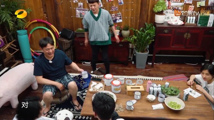 《向往3》最沒素質嘉賓,看他吃零食小細節(jié),跟張子楓成鮮明對比