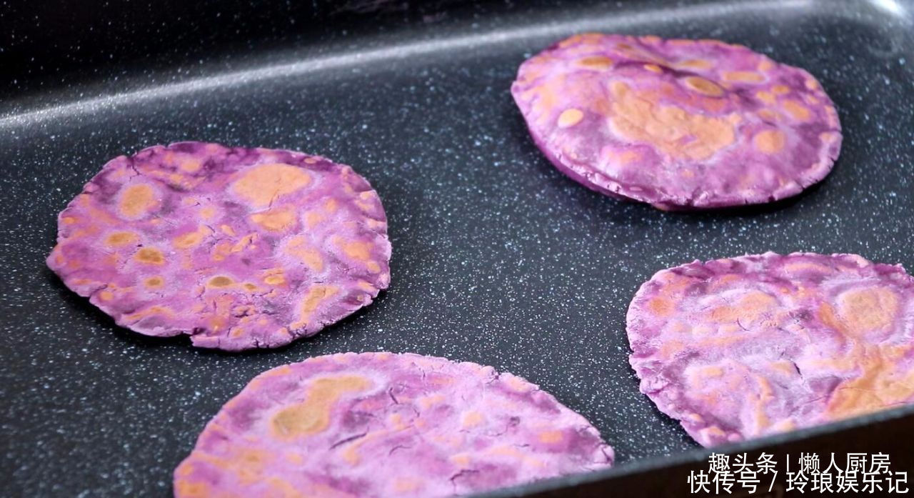 压一|不用一滴油,不用擀皮,压一压,就能做出外酥里糯的紫薯饼