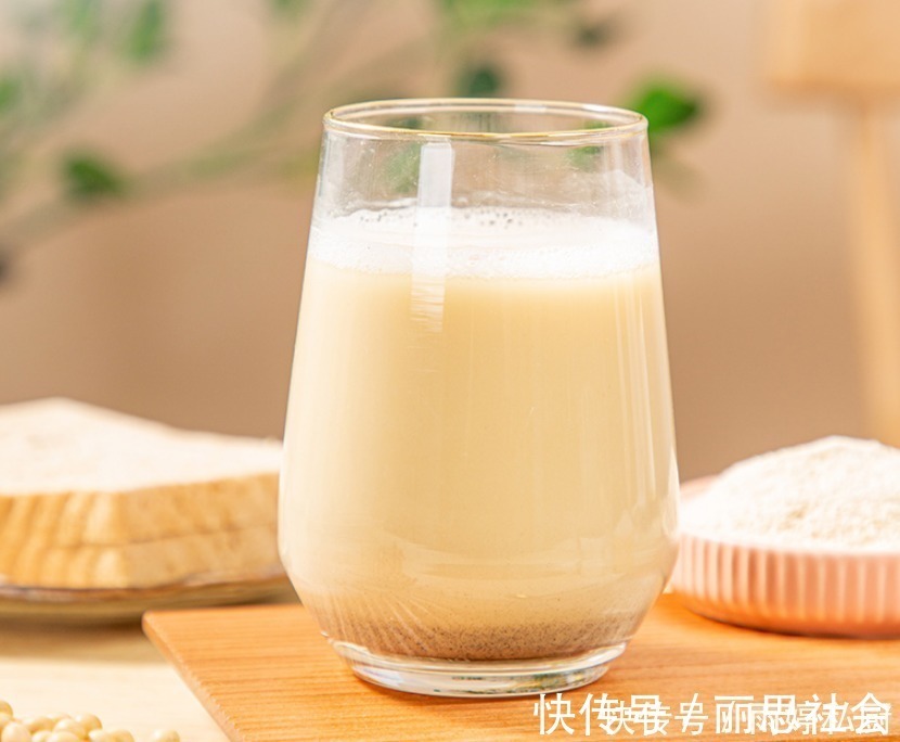 李佳琦|一个90后女生“轻断食”零食清单，走红朋友圈，每款都低卡轻热量