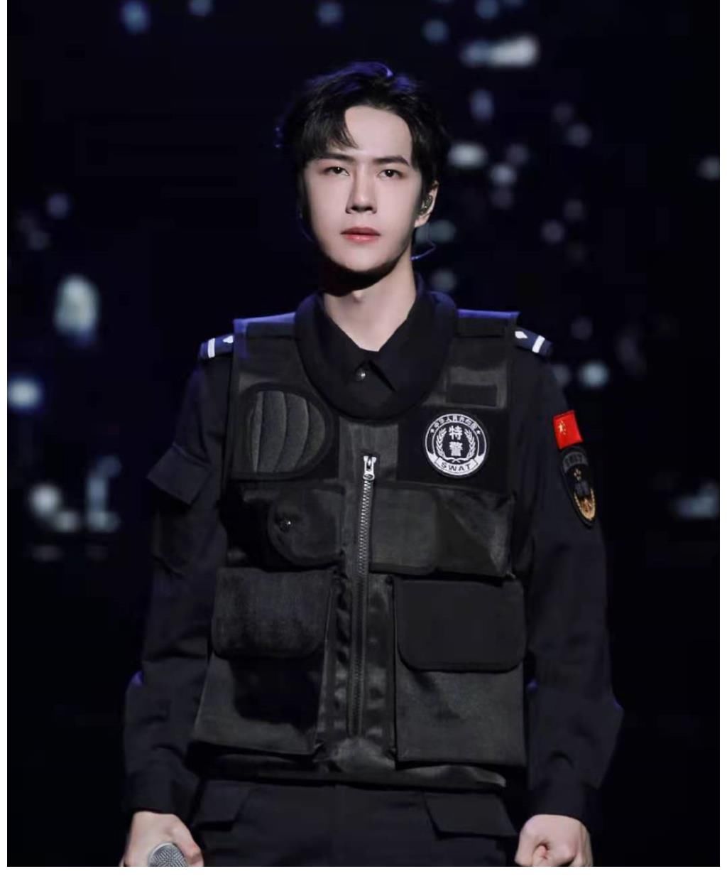 人民日報：王一博獻唱《平凡中的不平凡》，溫暖的歌聲唱響初心！