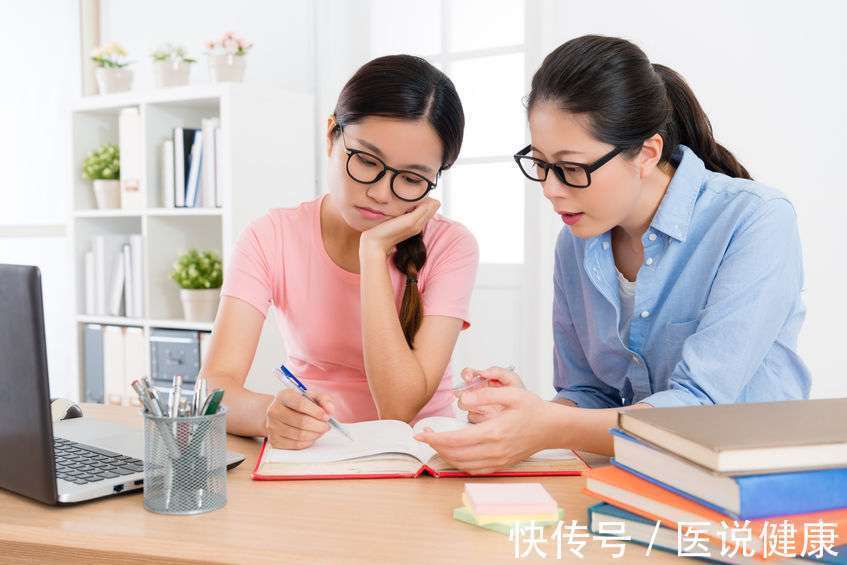 入睡困难|抑郁症早期,身体或出现4种表现,若你有,要及时检查,不能拖