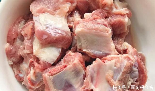清洗干净|炖排骨很多人都做错了，掌握3个技巧，排骨鲜美软烂，半小时炖好