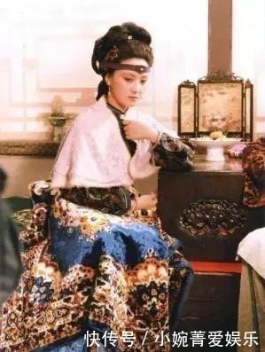 薛宝钗|王熙凤与薛宝钗是表姐妹,却为什么极少交流?性情不同、利益互斥