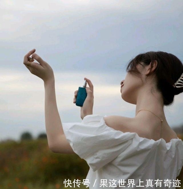 连衣裙|想成为精致的女人，就要穿对服装了，合适的穿搭会让整个人更优雅