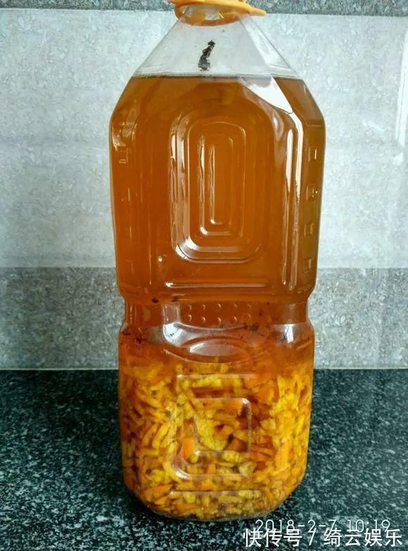 果皮|花盆里插1根筷子,解决了养花人的大难题,快试试看!