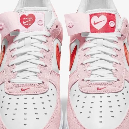 nike|今年最好看的情人节!这双 AF1 让人一见钟情!