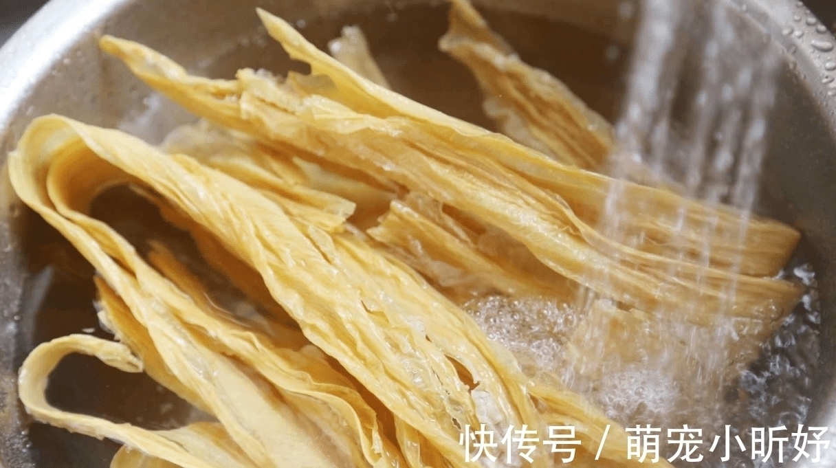 泡腐竹,直接加水是错的!多做1步,5分钟泡软,没有白芯,还筋道