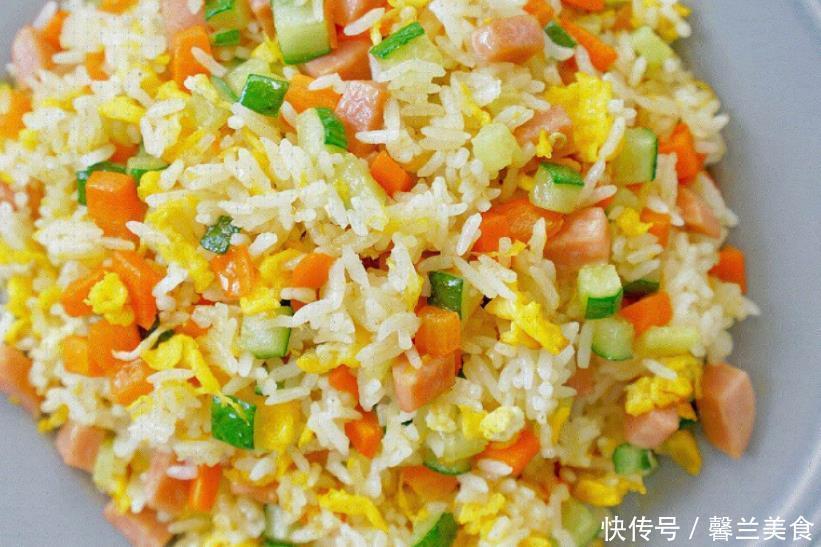 做蛋炒饭时,米饭下锅前先做这1步,保证米饭粒粒分明,不粘锅