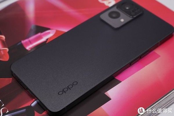 Reno7Pro|OPPO Reno7Pro：直屏手机颜值天花板