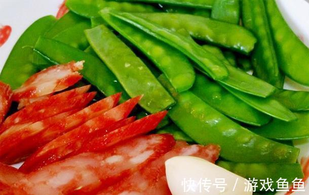 腊肠炒荷兰豆|孩子青春期长身体一顿吃2斤肉易肥胖,多吃清爽菜,开胃减肥瘦身
