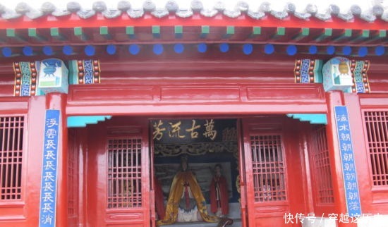 无人|寺庙门口挂着一副对联,数百年来无人能读对!