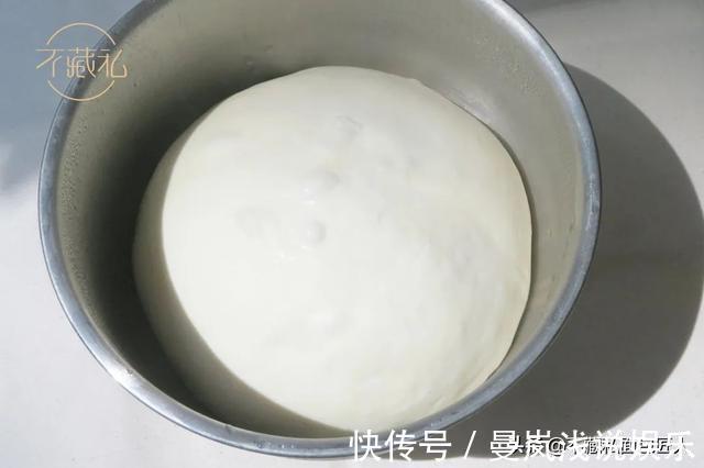 面团|不加黄油的双重奶酪包,从揉面的那一刻起就奶香四溢了