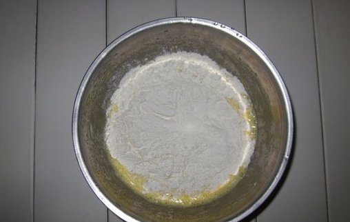 怎么用电饭煲做蛋糕?电饭煲做蛋糕注意事项