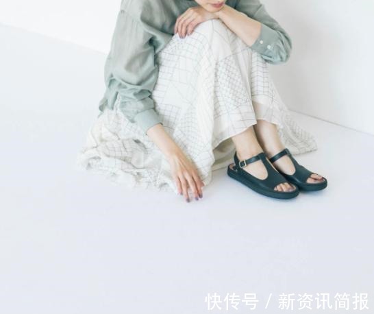 极简 日本女士的“极简风”穿搭,在夏季美出新高度,懂得搭配,更精致!