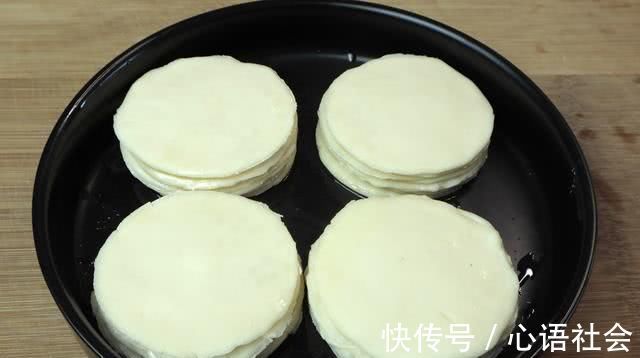 饺子皮别只会包饺子,教你特色新吃法,比包子简单,比饺子好吃