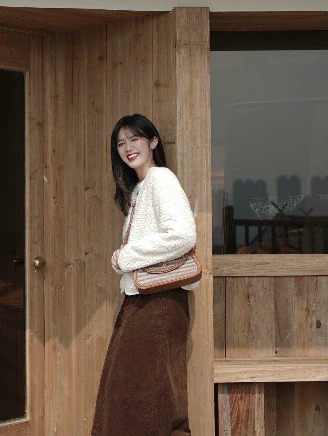 女生|精致的女人,自带闪光点,30岁女人可以这样试,绝对优雅又高级