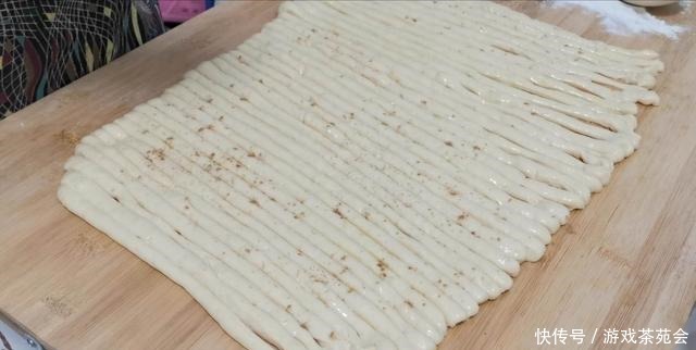 爱吃发面烙饼的收藏了，试试这样做，非常好吃，我家一周吃好几次！