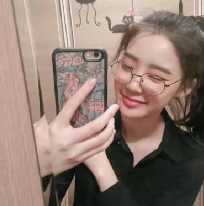 女孩子坚持“3好习惯”,眼睛会越变越好看,轻松成为“电眼美女”