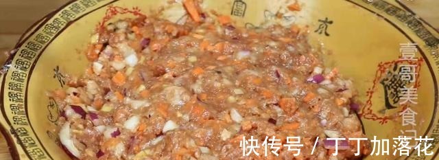 下饭|洋葱最好吃的做法，比红烧肉还香，营养下饭又解馋，全家人抢着吃！